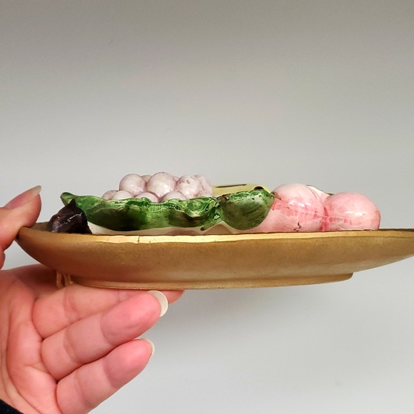 Vintage 60's 2D ceramic fruit set of 2 hand painted wall decor - Picture 6 of 7